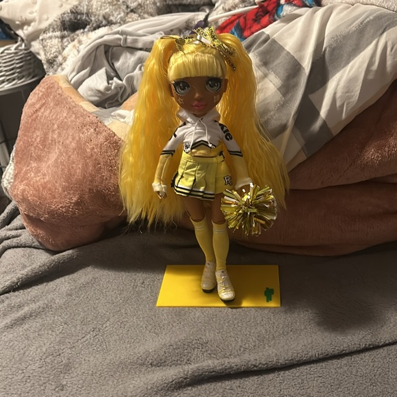 Rainbow high cheer doll out of the box. I have had it since 2021 but never used - Picture 2 of 4